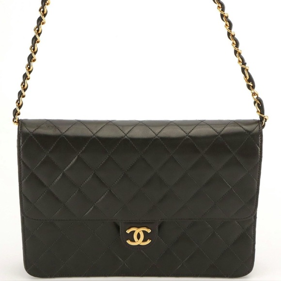 Chanel Classic Single Flap Chain Link Shoulder Bag in Black Matelassé Lambskin - Picture 1 of 9